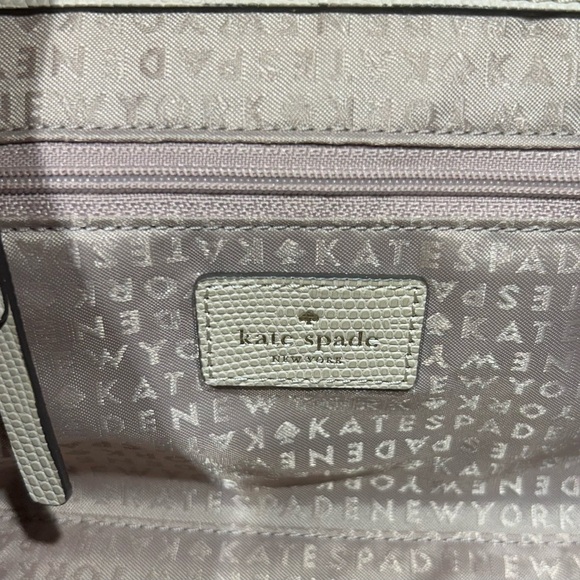 Kate Spade Cream Crossbody Bag with Silver chain strap. - Picture 4 of 4